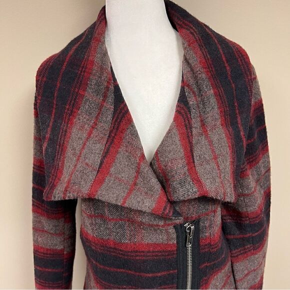 BB Dakota plaid wool blend coat. Size M/L - Picture 2 of 7